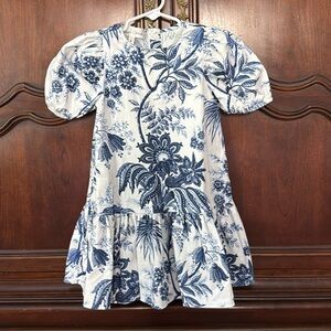 CARA CARA Dress with Blue Floral Pattern SIZE 6 VGUC